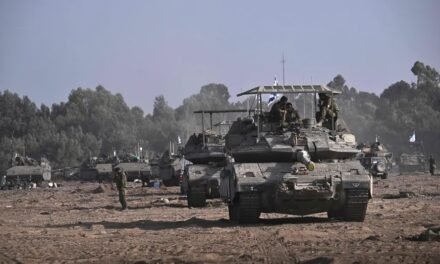 Guerra no Médio Oriente/Tanques Israelitas às portas da cidade de Gaza