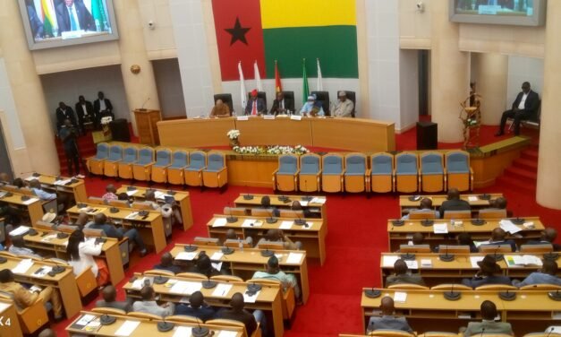 Caso 6 biliões/Ministro da Economia e Finanças considera de “legal e normal” o processo