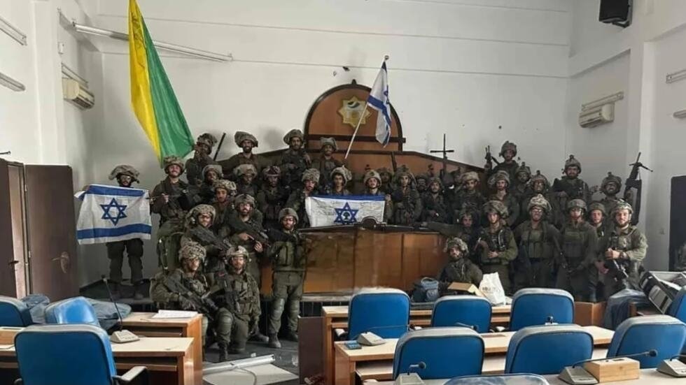 Faixa de Gaza/ Israel alega ter controlo de parlamento, polícia do Hamas