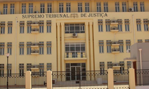 Presidente em exercício do STJ suspende cinco juízes das funções, por violação dos seus deveres estatutários