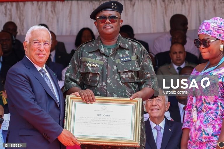 Presidente da República condecora António Costa com a Ordem Nacional Colinas de Boé