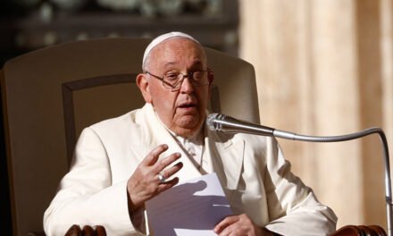 Vaticano/Papa diz que o que está a acontecer “não é uma guerra, é terrorismo”