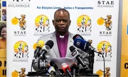 Moçambique/ Partidos extraparlamentares pedem dissolução da CNE e do STAE