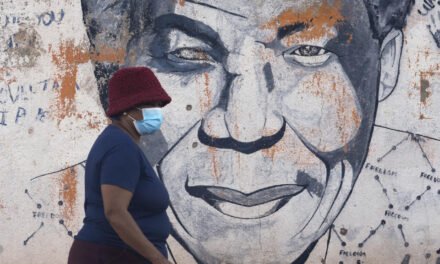 África do Sul/Dez anos depois da morte de Mandela, sul-africanos “desapontados” com estado do país