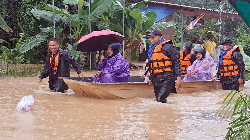Tailândia/Quatro desaparecidos e cerca de 20 mil afetados por inundações