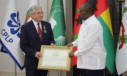 Embaixador da República de Cuba agradece ao chefe de Estado pela  condecoração com Medalha de Ordem  Nacional