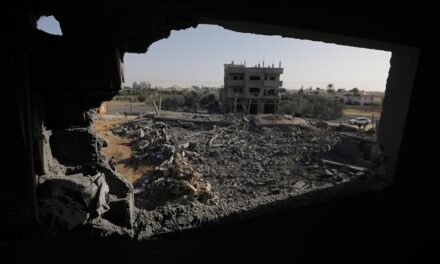 Guerra Medio Oriente/Pelo menos 50 mortos e 120 feridos no sul de Gaza