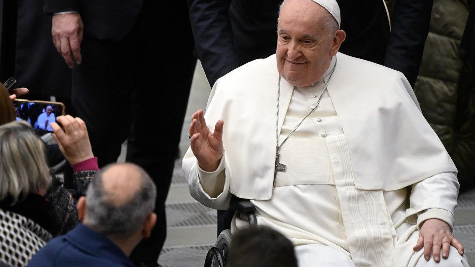  Roma/Papa admite resistência cultural em África a bênção de casais homossexuais