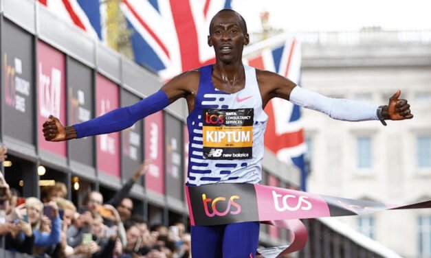 Quénia/Kelvin Kiptum, recordista mundial de maratona, morre em acidente de viação