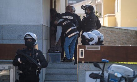    Portugal/Madureira e outros 11 detidos em buscas no Porto