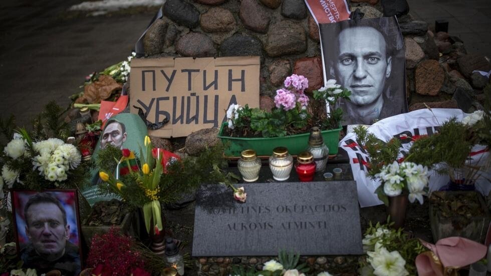 Rússia/Mãe de Navalny lança apelo a Putin para que lhe devolva o corpo do filho