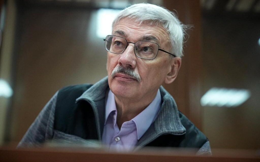 Rússia/Defensor de direitos humanos  Oleg Orlov julgado em Moscovo