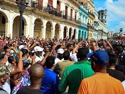 Cuba/Centenas de cidadãos saíram às ruas para denunciar escassez energética