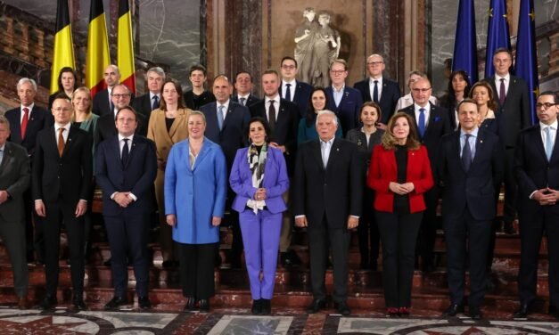 Bélgica/Chefes da diplomacia da UE tentam hoje acordo sobre sanções ao Hamas e colonos