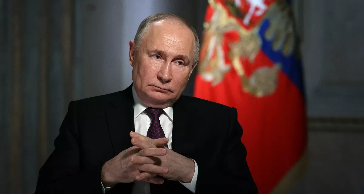 Rússia/Putin diz  que Rússia está pronta para usar armas nucleares se for ameaçada