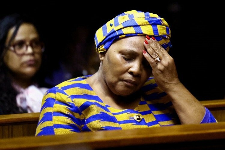 África do Sul/Presidente do Parlamento  aguarda julgamento em liberdade