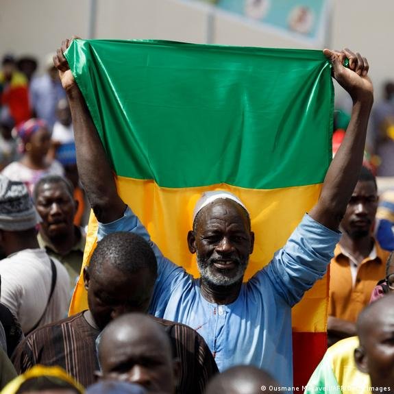  Mali/Mais de 80 partidos e organizações apelam à realização de eleições