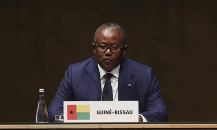 Celebrações de 25 de Abril/Presidente da República sublinha papel da Guiné-Bissau  na Revolução