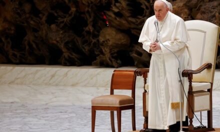 Itália/Vaticano diz que Teoria de género e “barrigas de aluguer” violam a dignidade humana