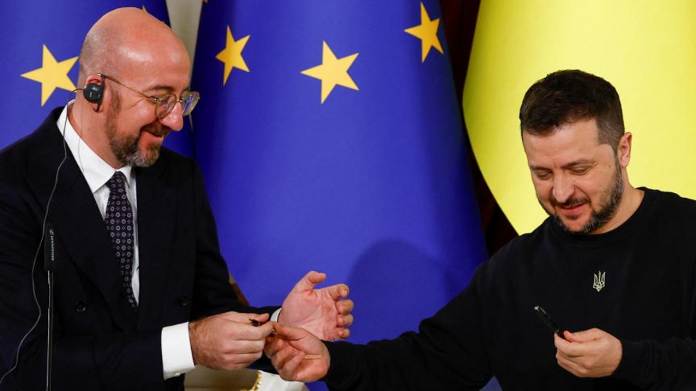 Guerra da Ucrania/União Europeia promete acelerar envio de armas para a Ucrânia