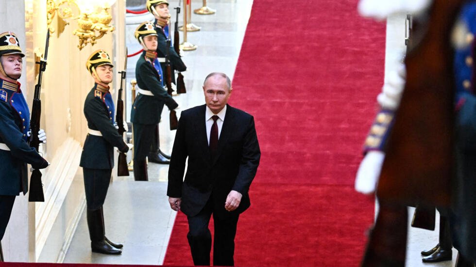 Rússia/Vladimir Putin investido para um quinto mandato de seis anos