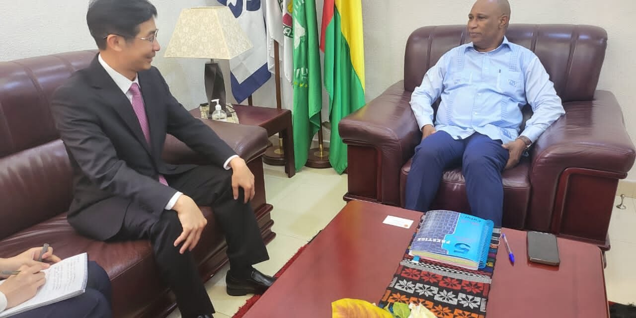 Cooperação/Novo embaixador da China promete levar projetos de desenvolvimento socio-económica ao interior da Guiné-Bissau