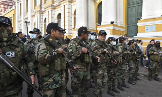 Bolívia/Tentativa de golpe de Estado  termina com detenção do chefe do exército
