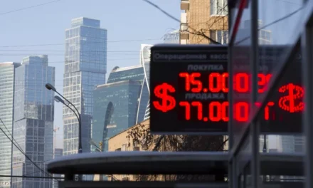 Rússia/Bolsa de Valores suspende transacções em euros e dólares após novas sanções dos EUA