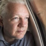 WikiLeaks/ Julian Assange sai da prisão depois de acordo com Estados Unidos
