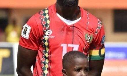 Internacional guineense Mama Baldé nega trocar futebol europeu pelo brasileiro