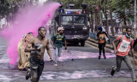 Quénia/Polícia  dispara balas de borracha contra manifestantes