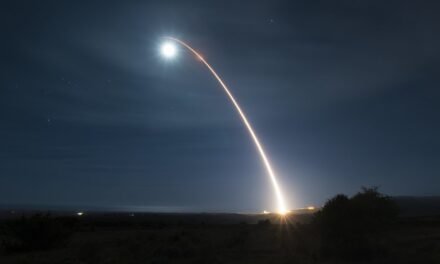 Washington/EUA testam míssil balístico intercontinental na doutrina de dissuasão nuclear