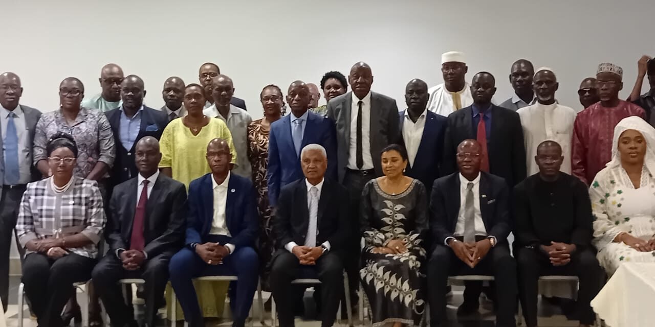  UEMOA/Bureau da Câmara Consular  reunido em Bissau