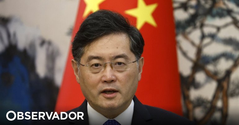 China/Ex-chefe da diplomacia chinesa expulso do Comité Central do Partido Comunista