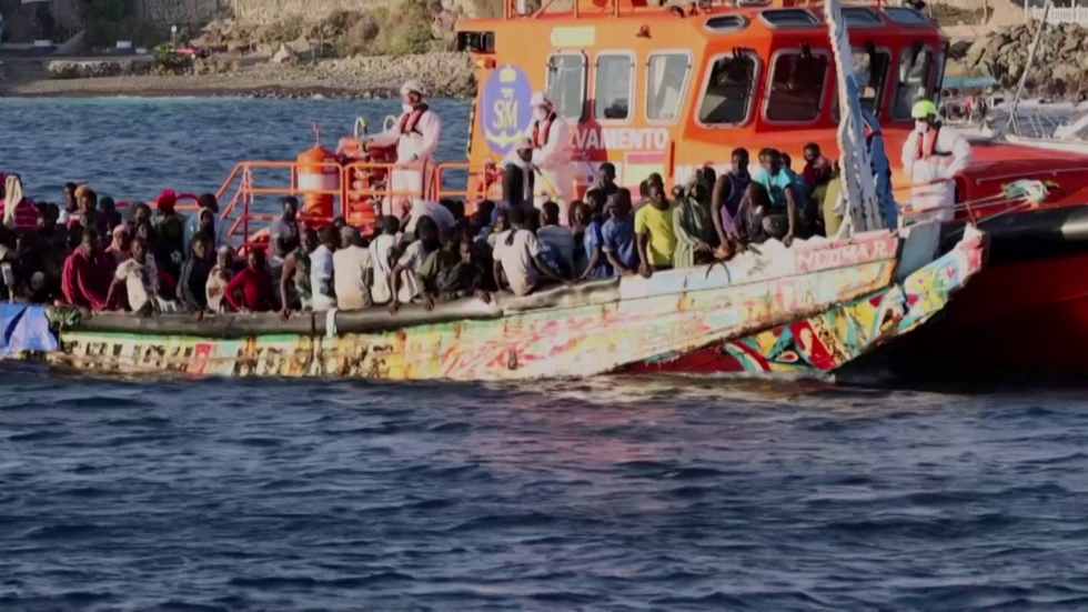 Migração ilegal/Resgatados 80 migrantes ao largo de Dakar pouco antes de visita de PM espanhol