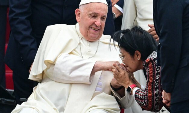 Indonésia//Papa Francisco chega à Indonésia, país com mais muçulmanos do mundo