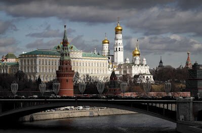 Rússia/ Governo retira acreditação a seis diplomatas britânicos suspeitos de espionagem