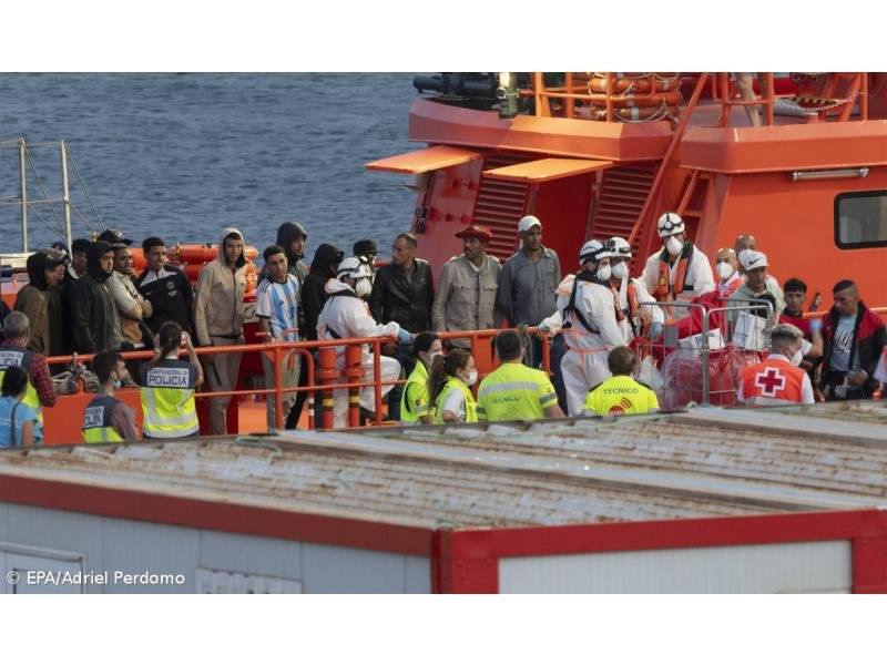 Migração ilegal/Resgatado no Atlântico com 249 pessoas a bordo o barco que partiu da Guiné-Bissau