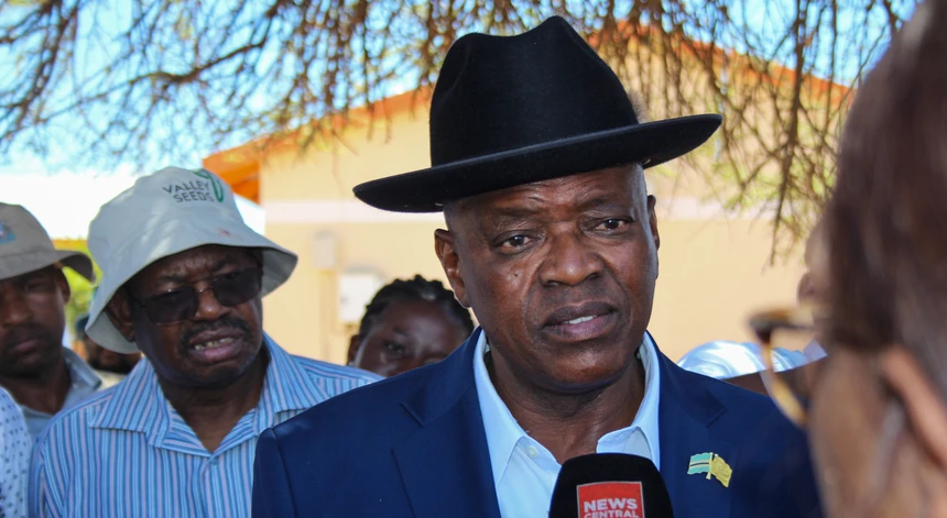 Botswana/Presidente cessante reconhece derrota nas eleições