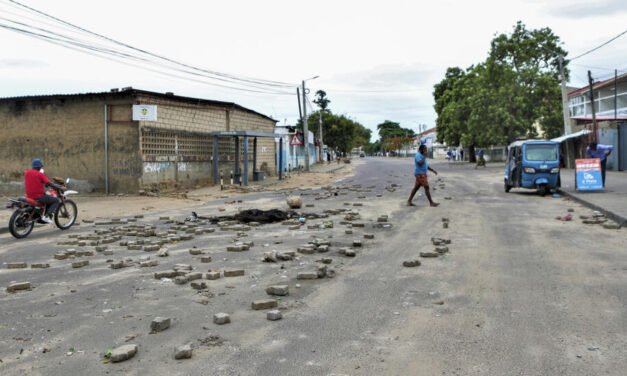 Moçambique/ Trinta e três pessoas morrem durante evasão da cadeia central de Maputo