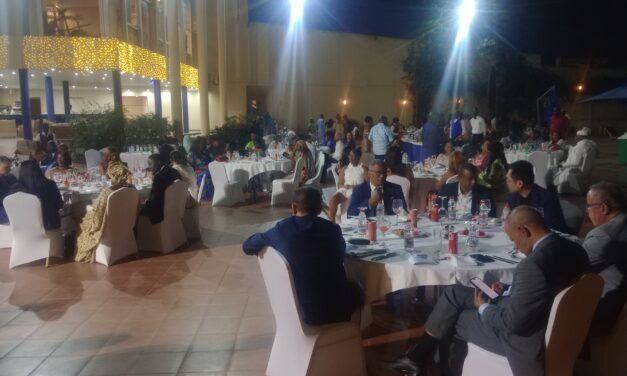 Governo abre época turística com anúncio de 12 projetos estratégicos