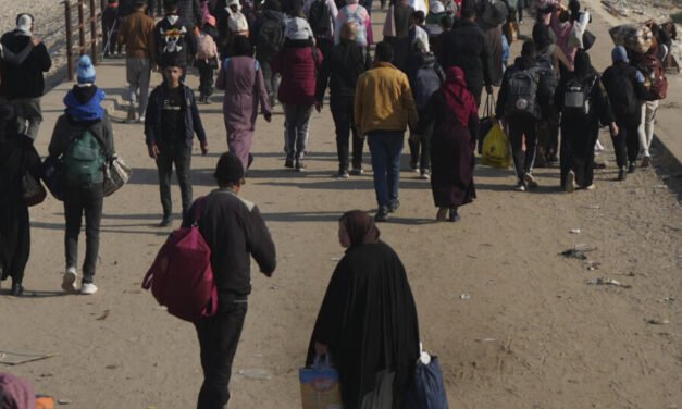  Médio Oriente/Milhares de palestinianos estão a regressar a Gaza