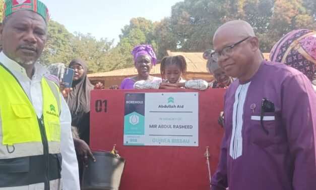 Regiões/Governador de Quinara entrega mãe de água à comunidade de Bairro Alto em Buba