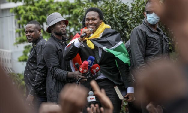 Moçambique/Venâncio Mondlane regressa a Maputo e mostra-se disponível para diálogo