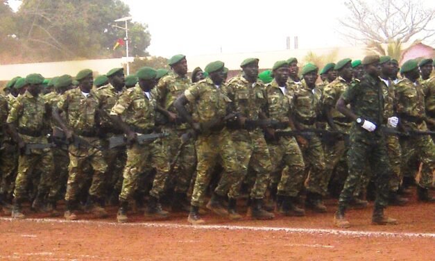 17ª Corporação de polícias e militares prestaram hoje juramento de bandeira