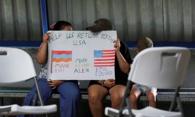 EUA /Deportadas três crianças que são cidadãs americanas