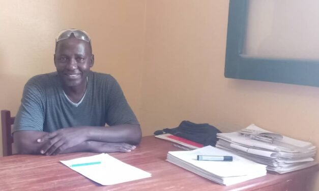 Regiões/Professor de português  recomenda  hábito de leitura como forma de desenvolver língua de Camões no país