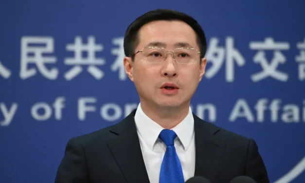 China/ Governo aguarda “diálogo construtivo” com Vaticano após eleição de Leão XIV