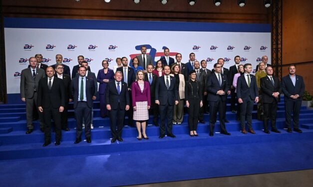 Ucrânia/Kallas e ministros europeus celebram Dia da Europa na Ucrânia