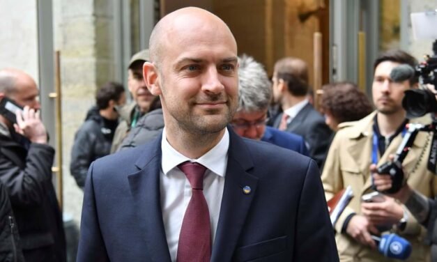 França/ Governo confirma que relações com Argélia estão “totalmente bloqueadas” 